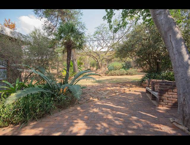 4 BEDROOM HOUSE FOR SALE IN OVERKRUIN